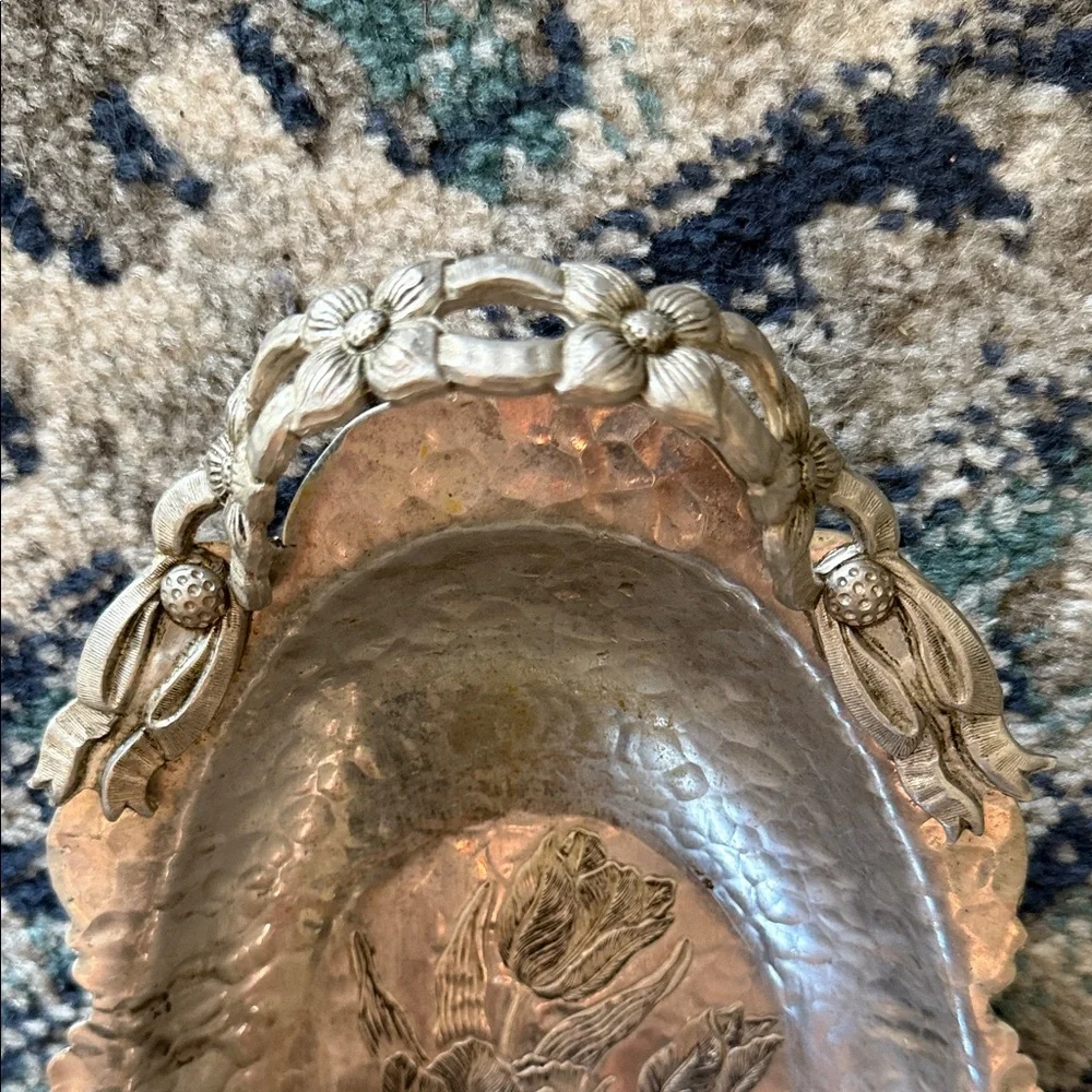 Rodney Kent 404 Vintage - Hammered Floral Metal Decorative Tray - Silver Tone